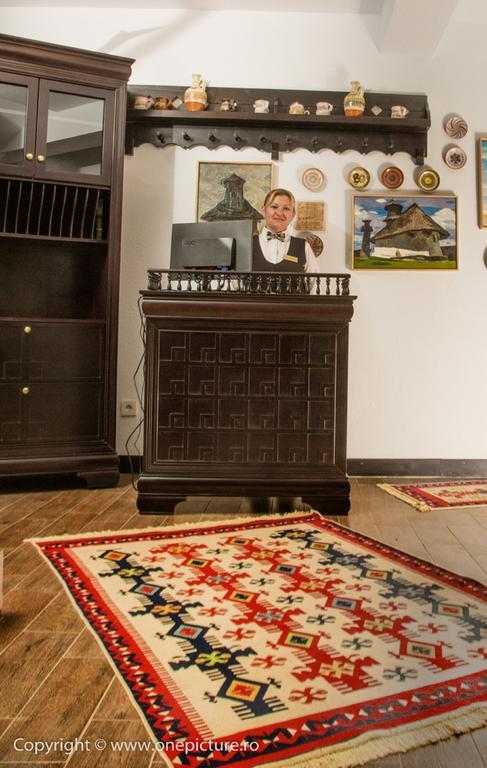 Hanul Haiducilor Obarsia-Lotrului Extérieur photo