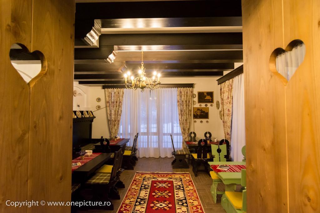Hanul Haiducilor Obarsia-Lotrului Extérieur photo