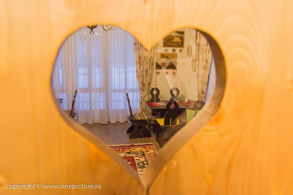 Hanul Haiducilor Obarsia-Lotrului Extérieur photo
